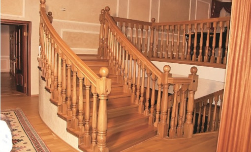 Деревянные перила для лестницы  вашего дома
